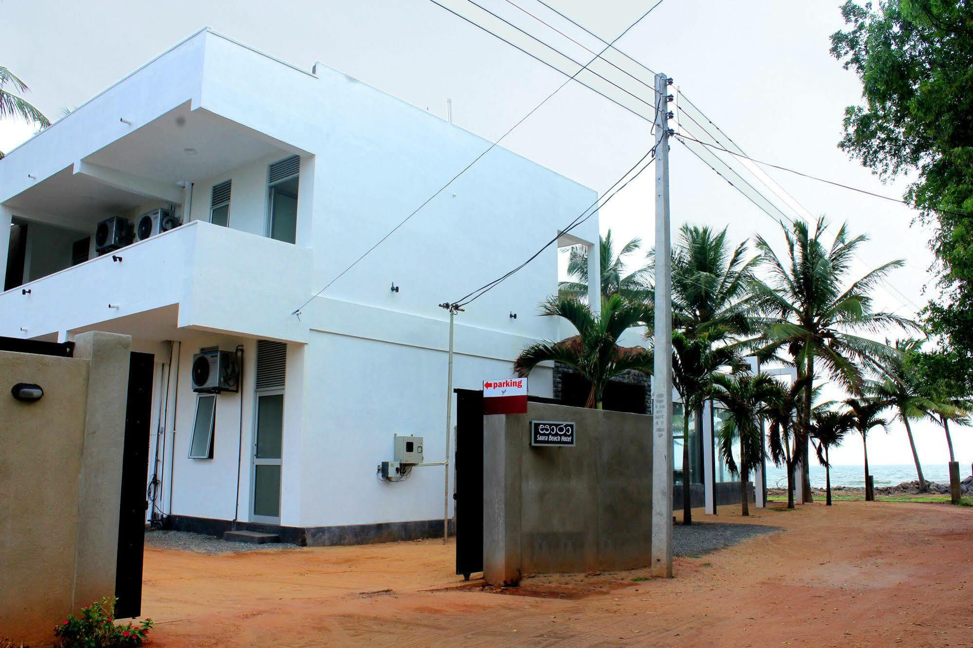 Saara Beach Hotel Marawila Bagian luar foto